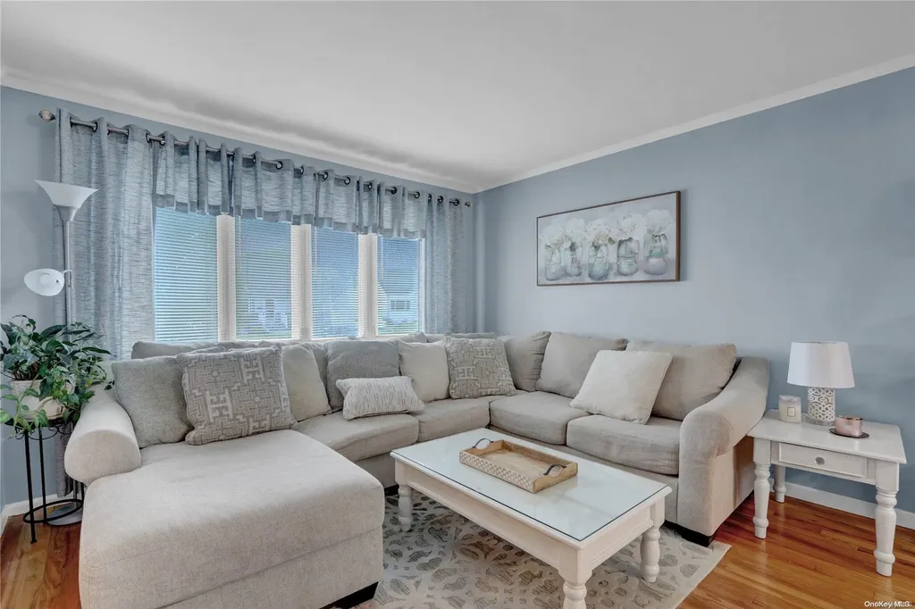 163 Hamilton Avenue Massapequa NY 11758