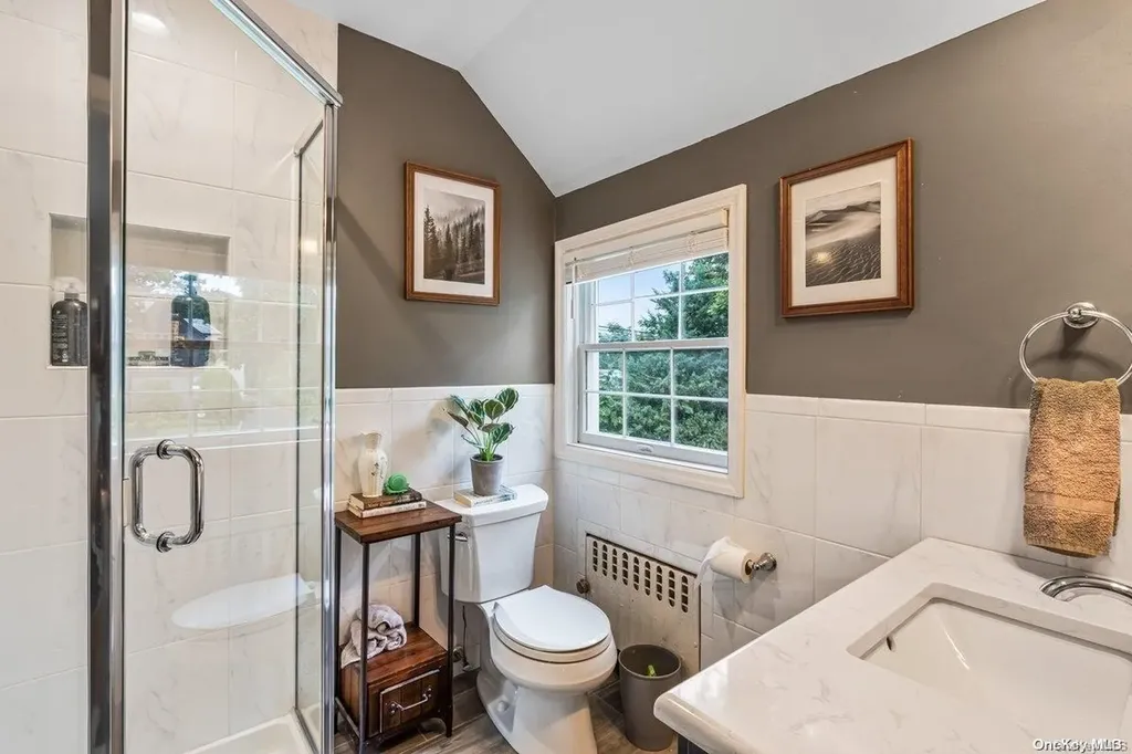 48 Normandy Lane Manhasset NY 11030