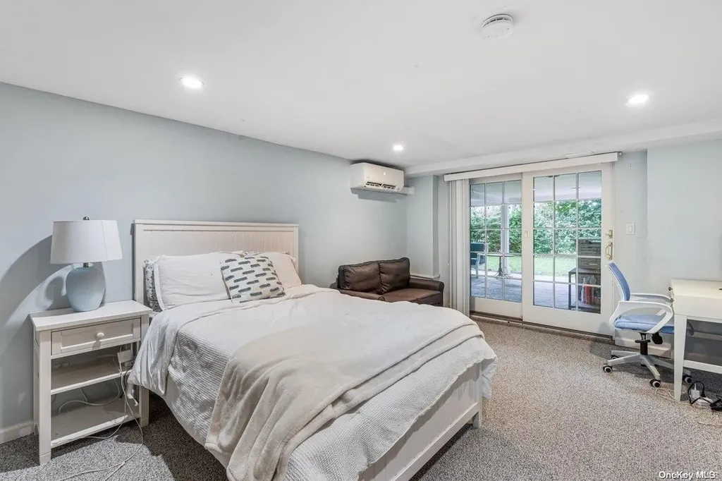 48 Normandy Lane Manhasset NY 11030