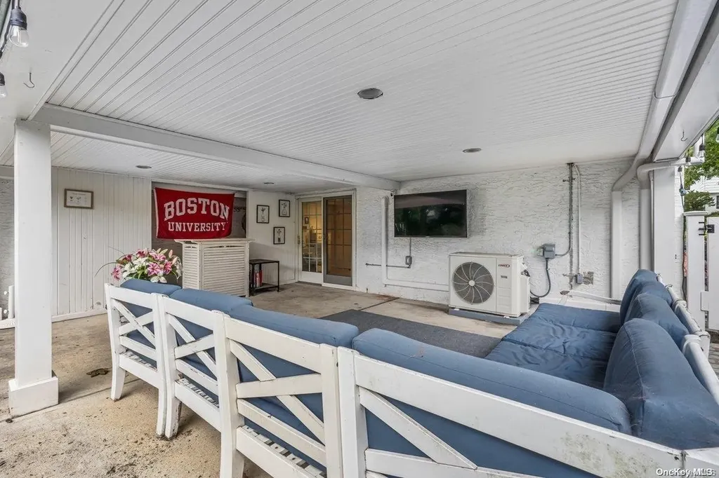 48 Normandy Lane Manhasset NY 11030