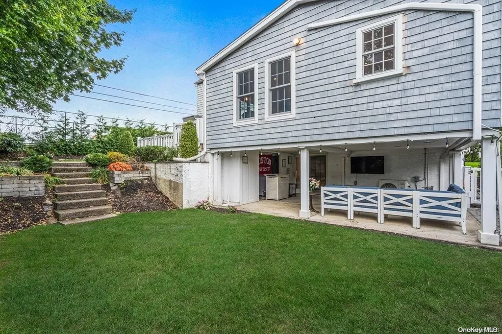 48 Normandy Lane Manhasset NY 11030