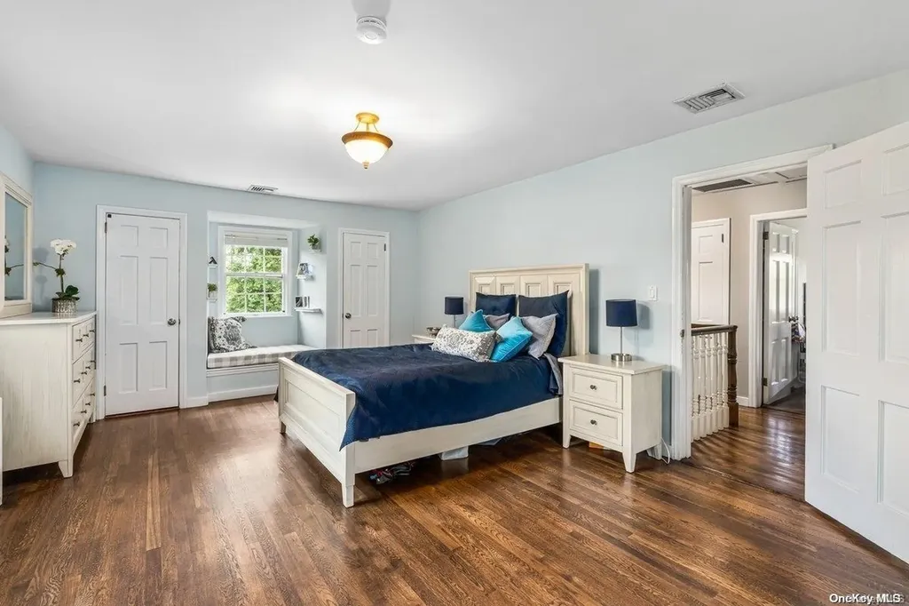 48 Normandy Lane Manhasset NY 11030