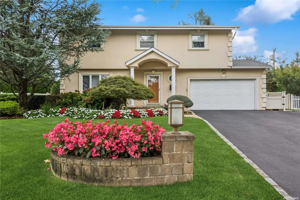 38 Sagamore Way S Jericho NY 11753