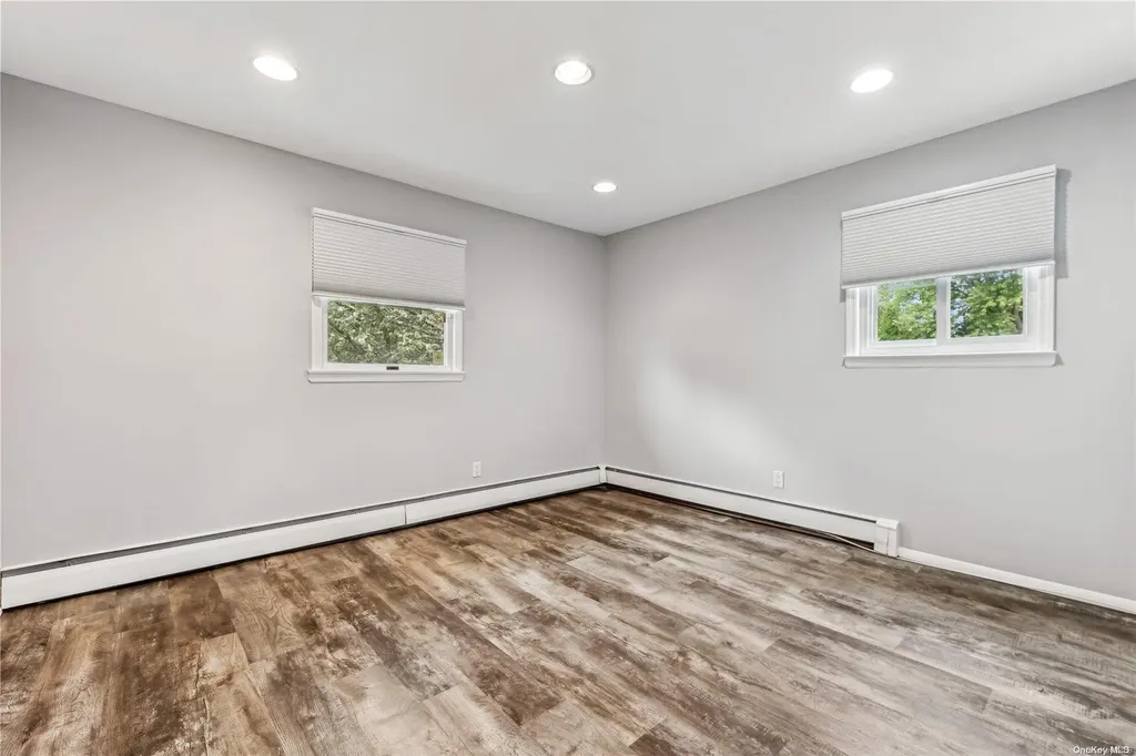 38 Sagamore Way S Jericho NY 11753