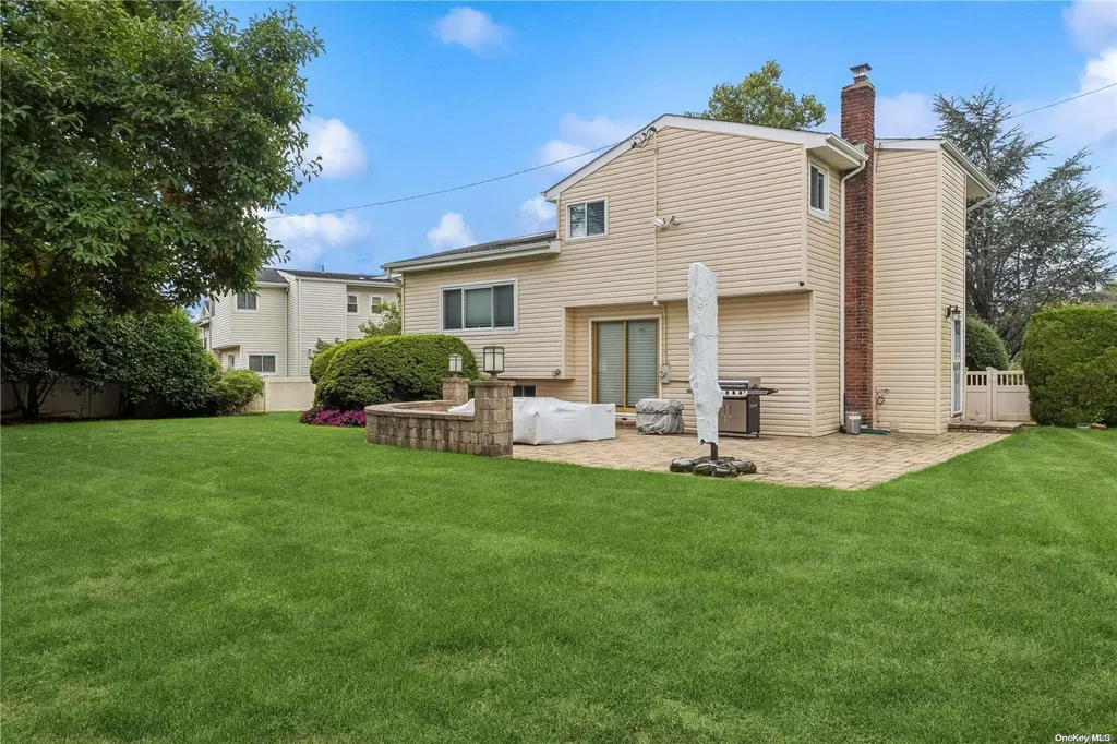 38 Sagamore Way S Jericho NY 11753