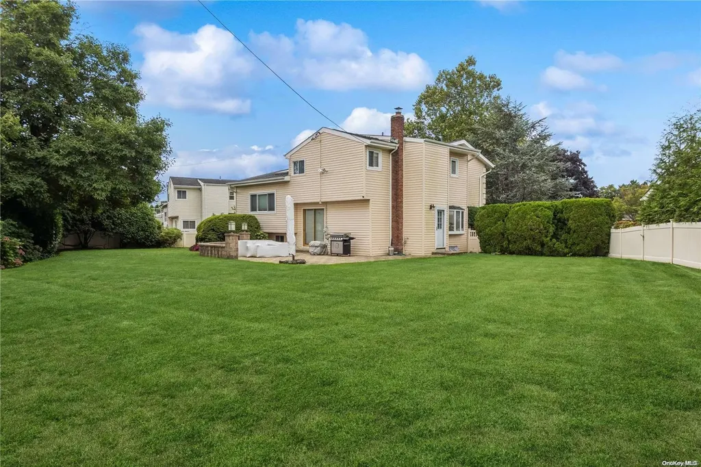 38 Sagamore Way S Jericho NY 11753