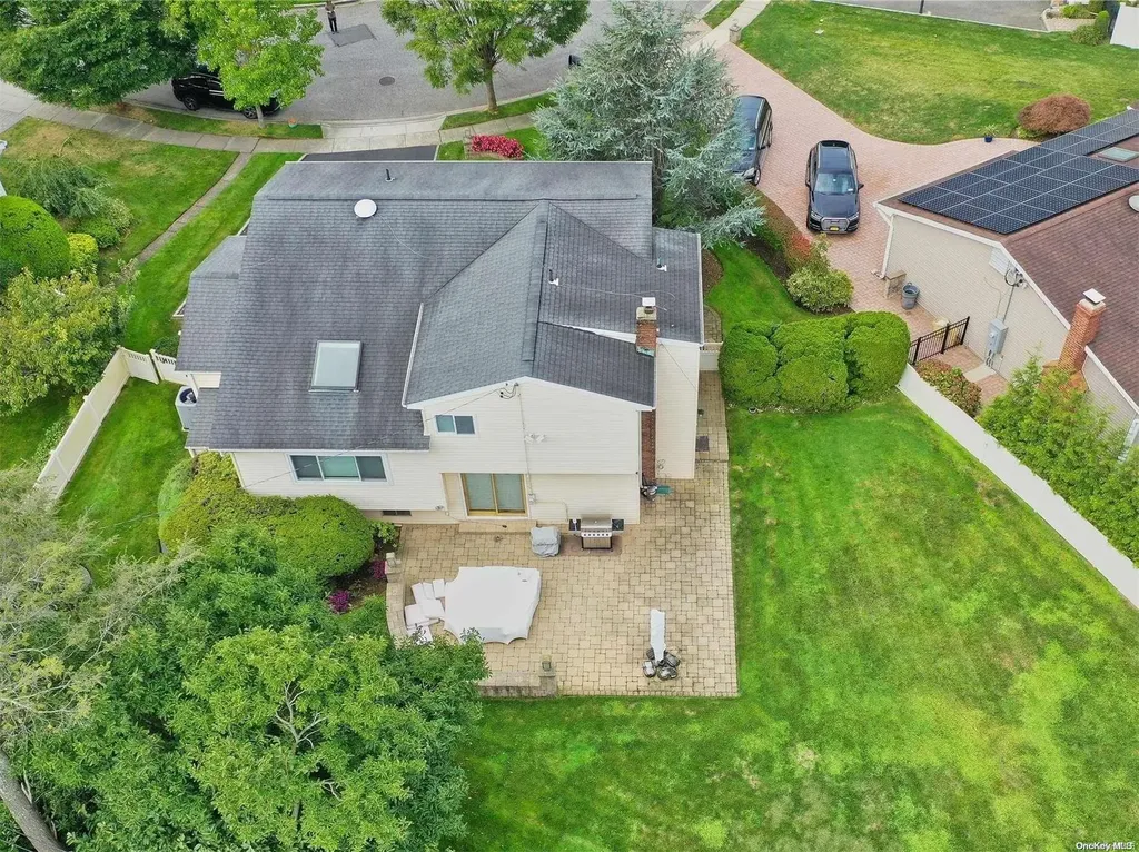38 Sagamore Way S Jericho NY 11753