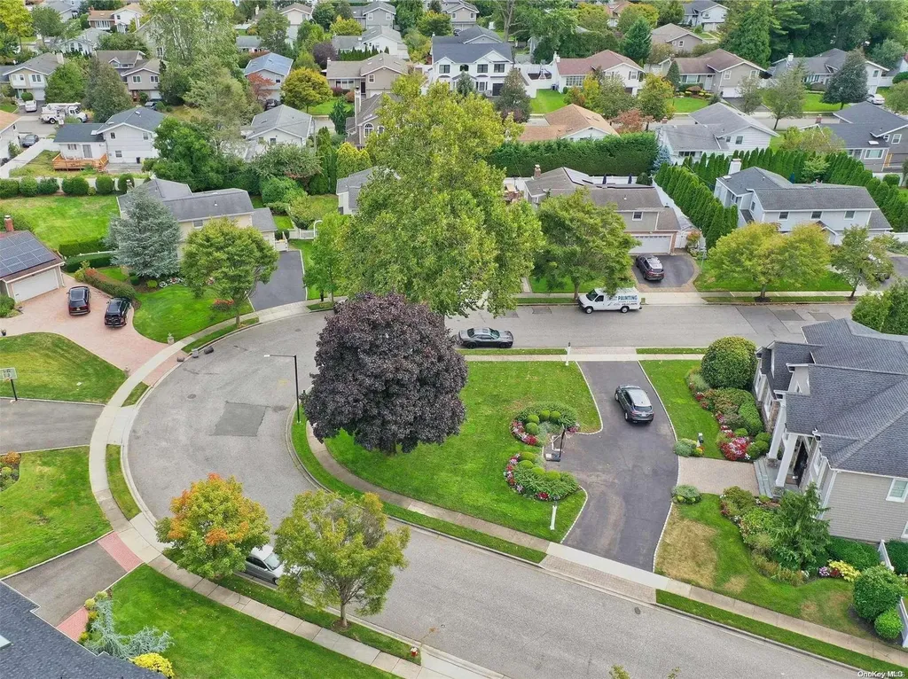 38 Sagamore Way S Jericho NY 11753