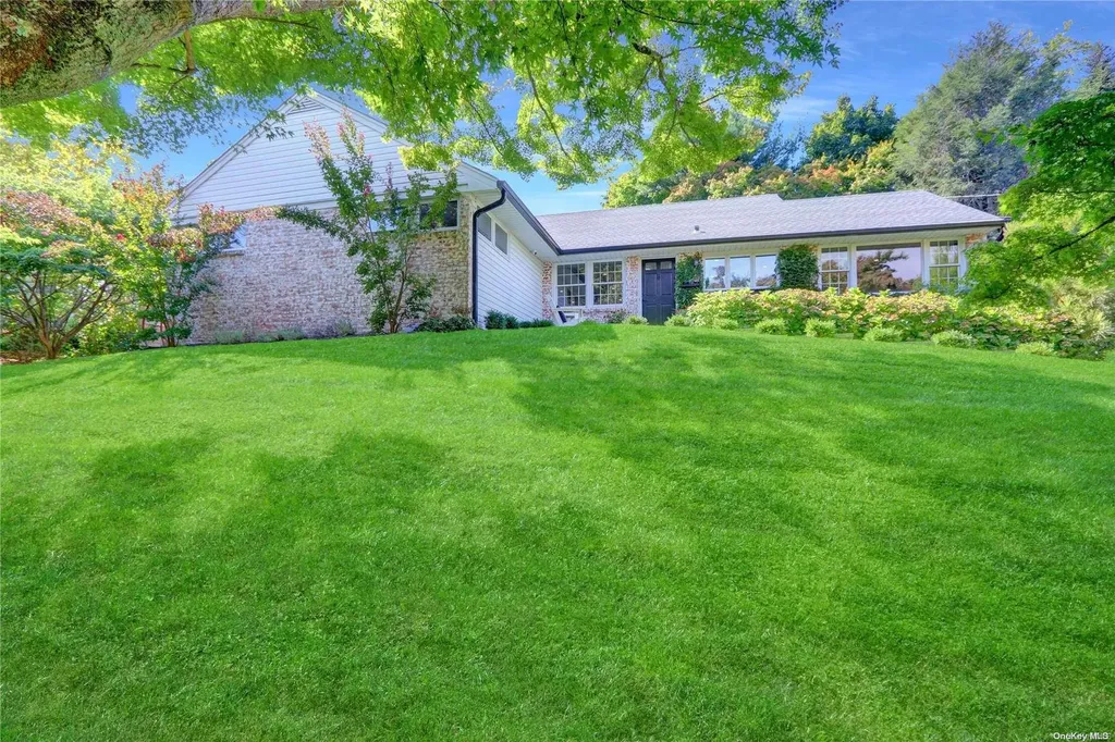9 Griffith Lane Huntington NY 11743