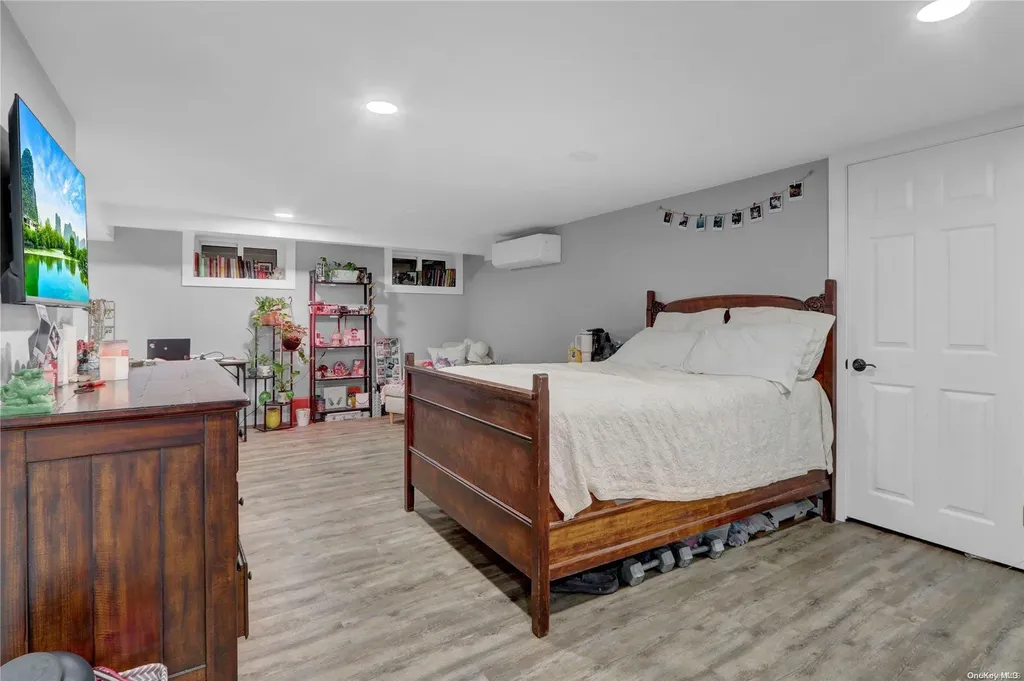 9 Griffith Lane Huntington NY 11743