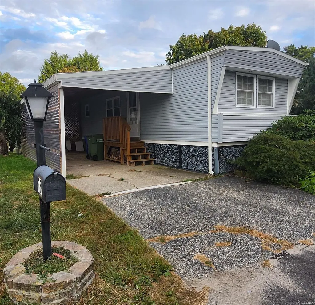 75 Minuteman Drive Bohemia NY 11716