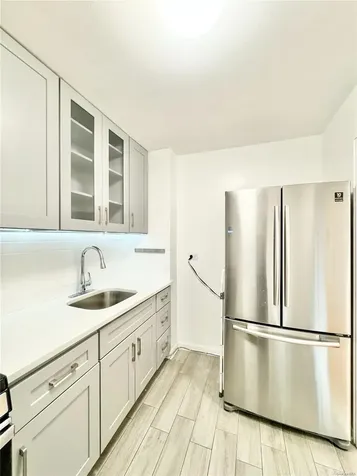 8615 Broadway Elmhurst NY 11373