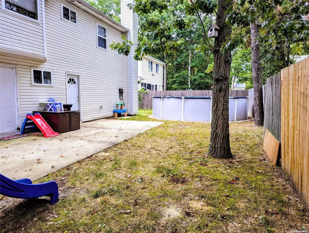 949 Old Town Road Coram NY 11727