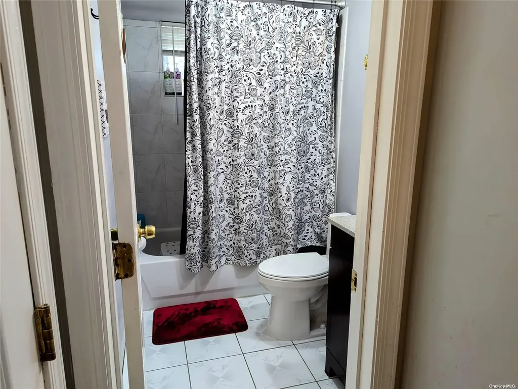 949 Old Town Road Coram NY 11727