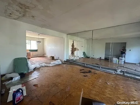 38 Melody Lane Amityville NY 11701