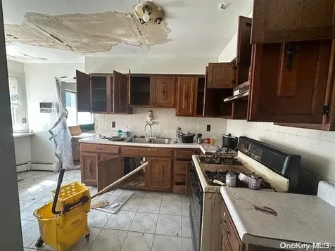 38 Melody Lane Amityville NY 11701