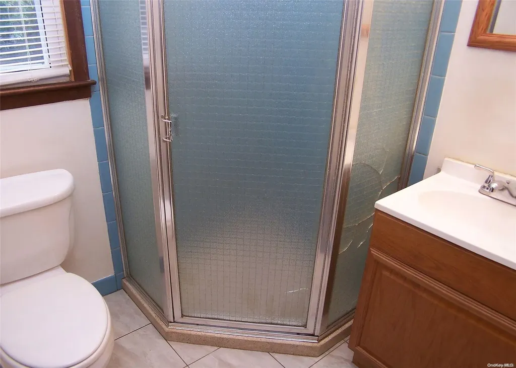 14 Champlin Street Ronkonkoma NY 11779