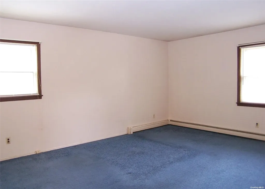 14 Champlin Street Ronkonkoma NY 11779