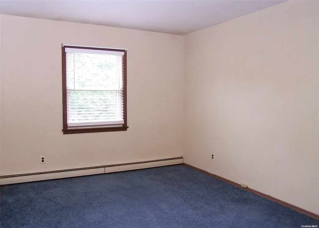 14 Champlin Street Ronkonkoma NY 11779