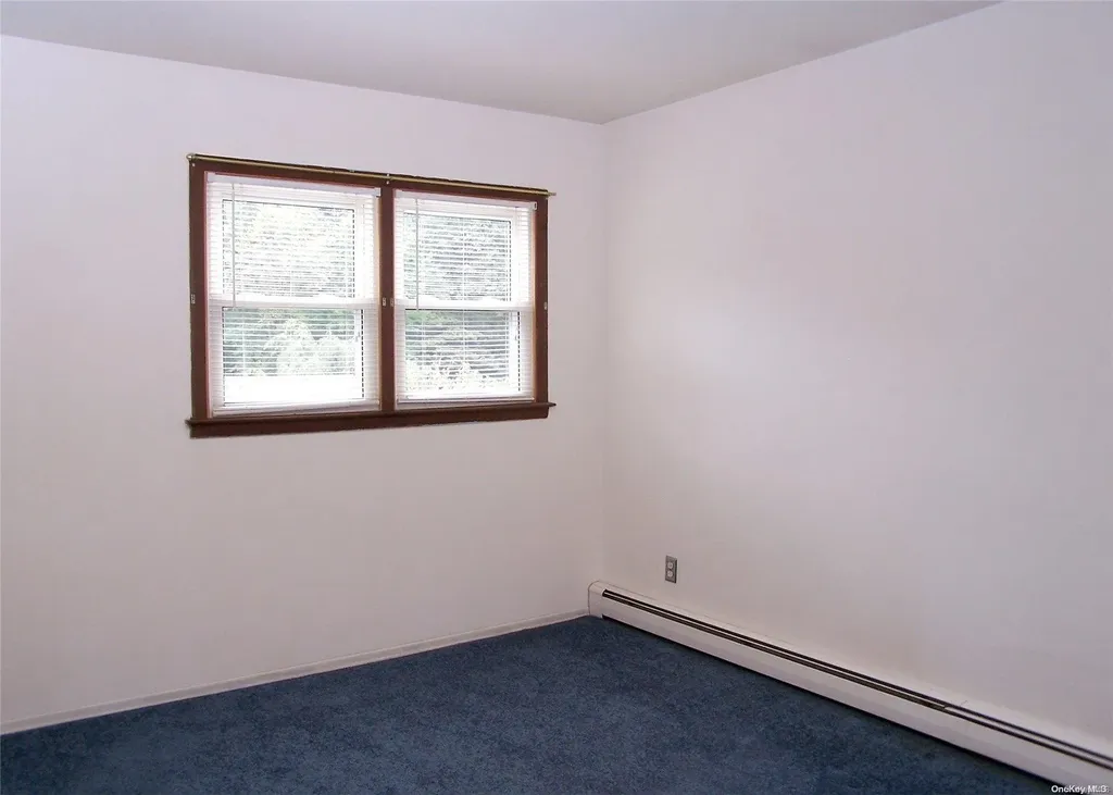 14 Champlin Street Ronkonkoma NY 11779