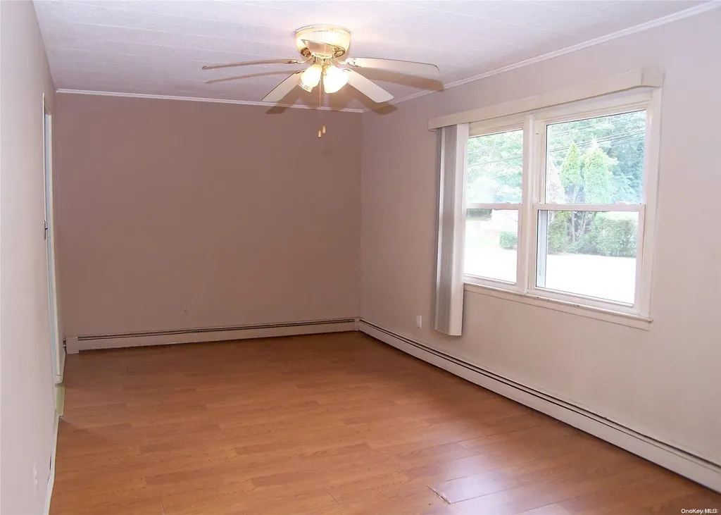 14 Champlin Street Ronkonkoma NY 11779