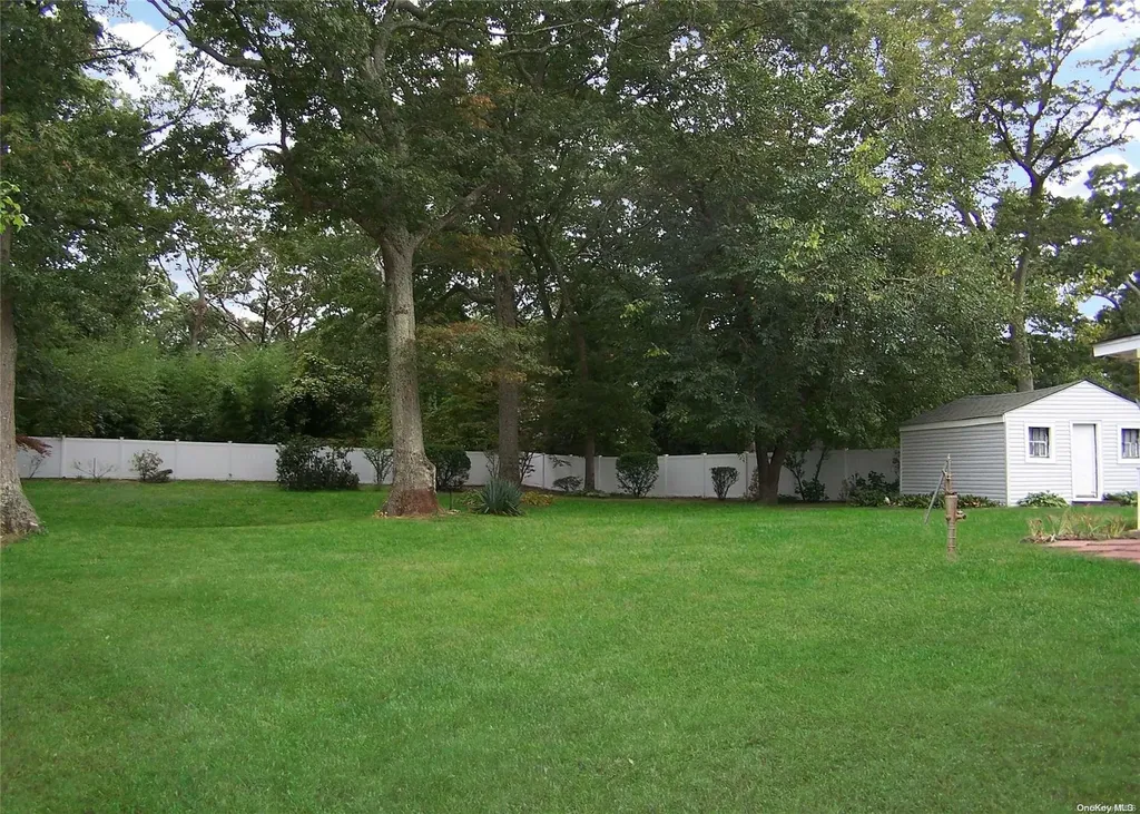 14 Champlin Street Ronkonkoma NY 11779