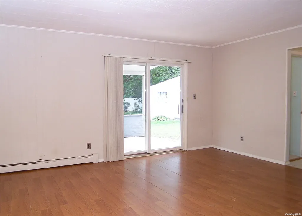 14 Champlin Street Ronkonkoma NY 11779