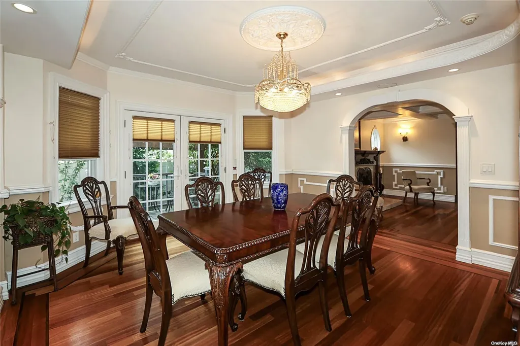 462 W Beech Street Long Beach NY 11561