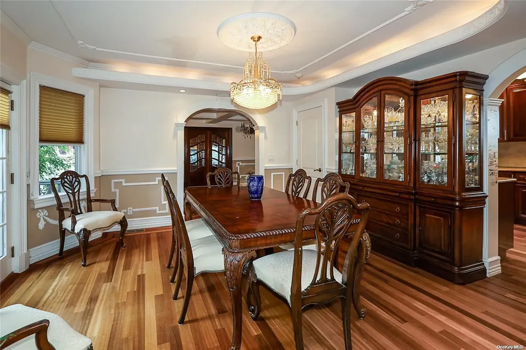 462 W Beech Street Long Beach NY 11561