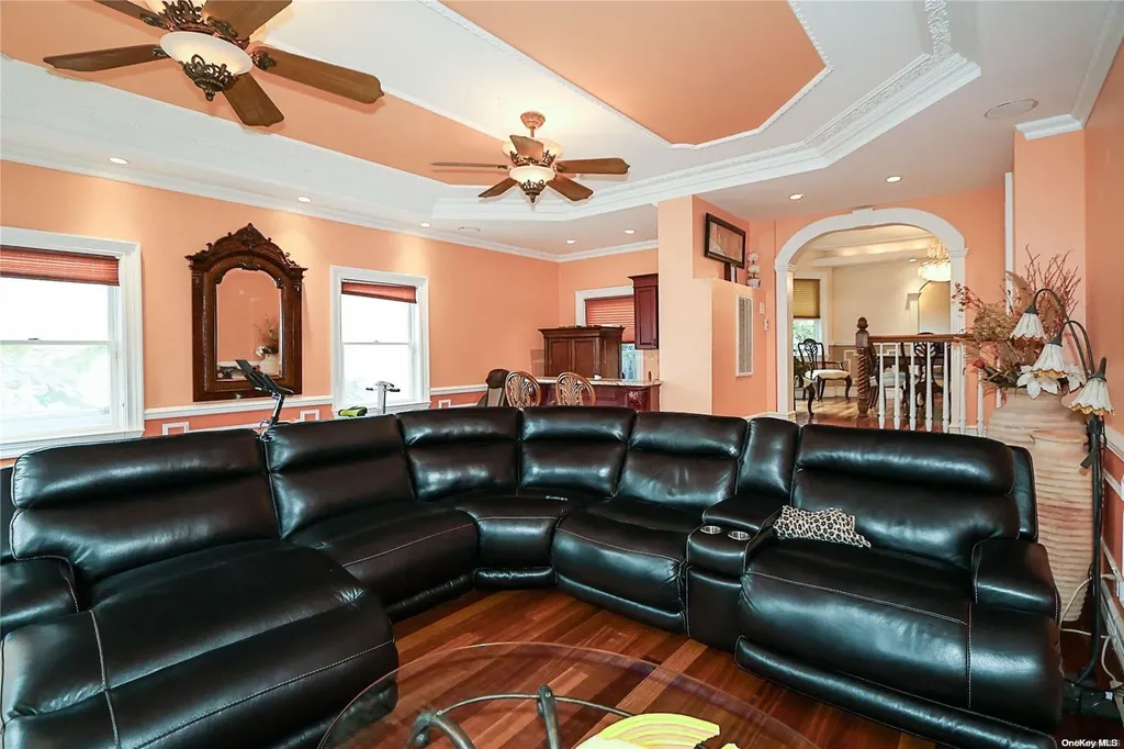 462 W Beech Street Long Beach NY 11561