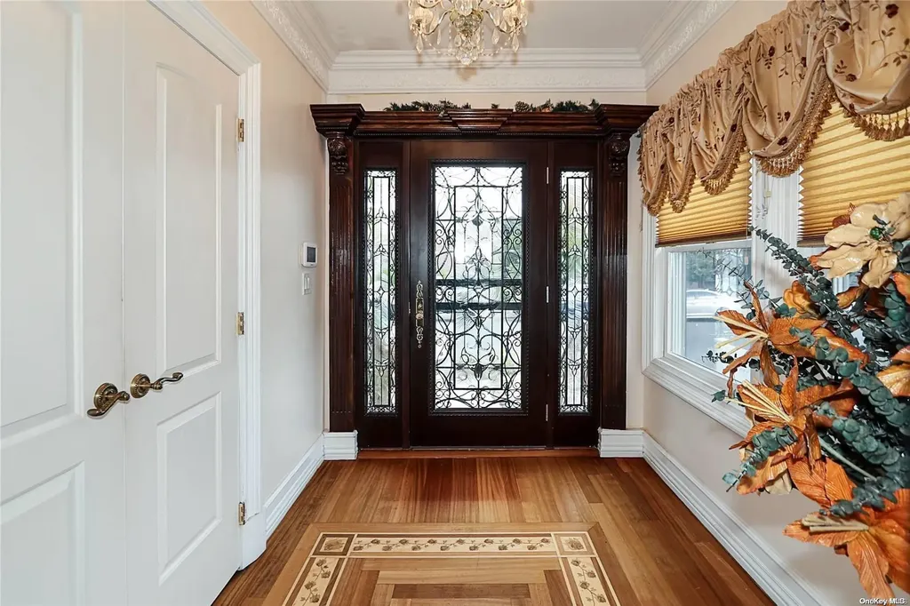 462 W Beech Street Long Beach NY 11561