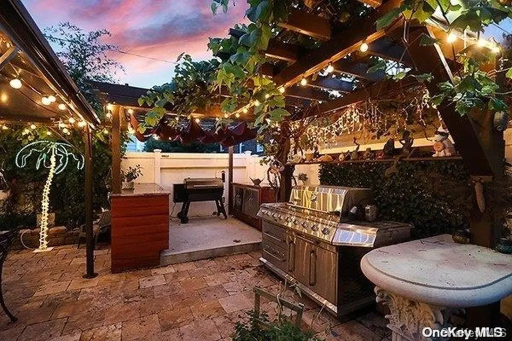 462 W Beech Street Long Beach NY 11561