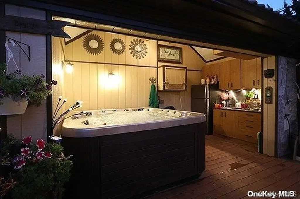 462 W Beech Street Long Beach NY 11561