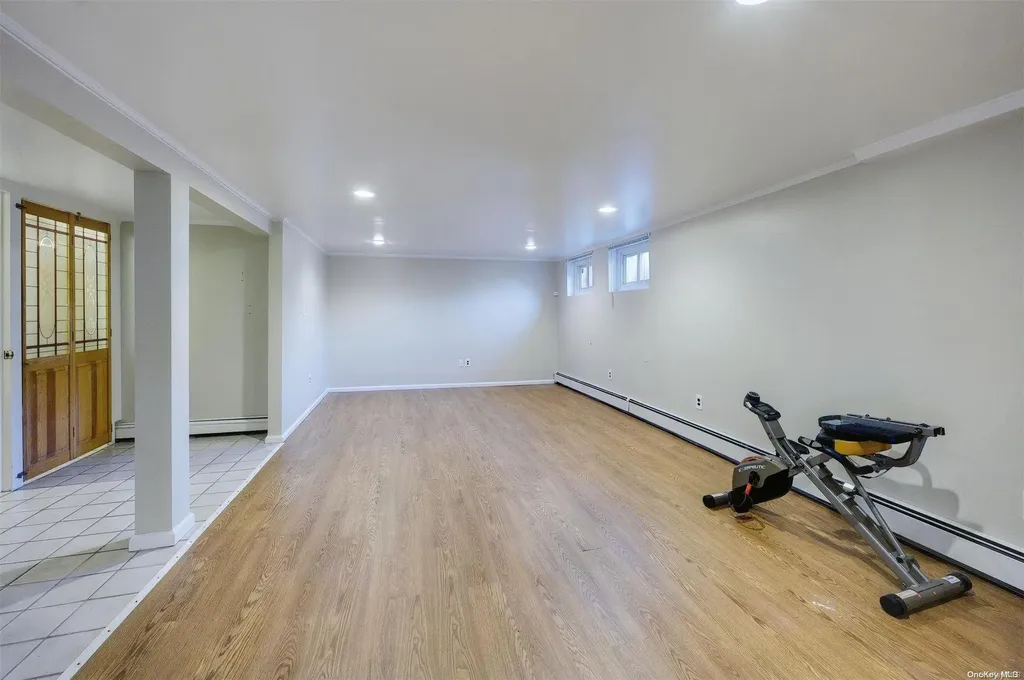 16 Pittoni Drive Commack NY 11725
