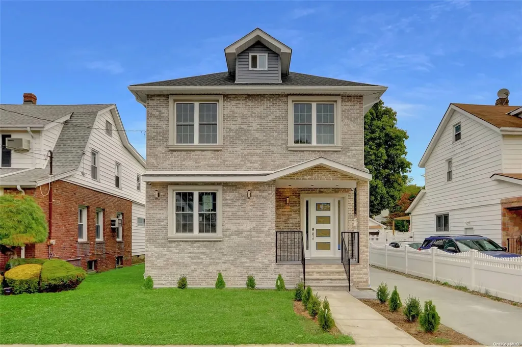 521 7th Avenue New Hyde Park NY 11040