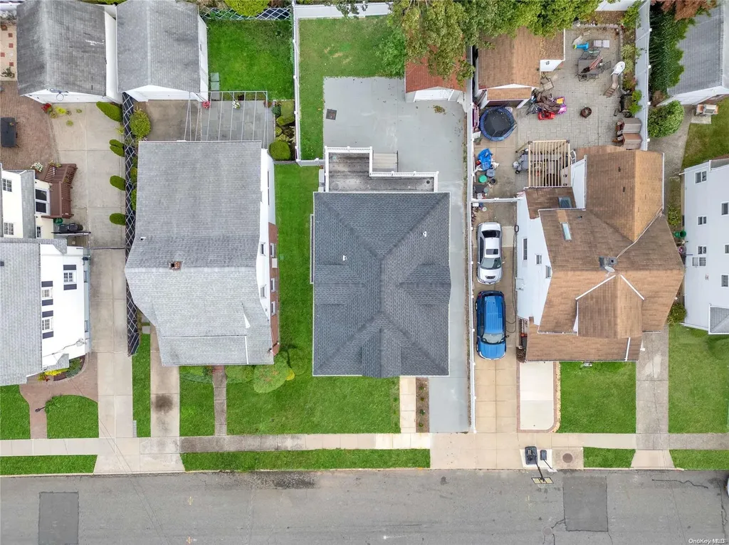 521 7th Avenue New Hyde Park NY 11040