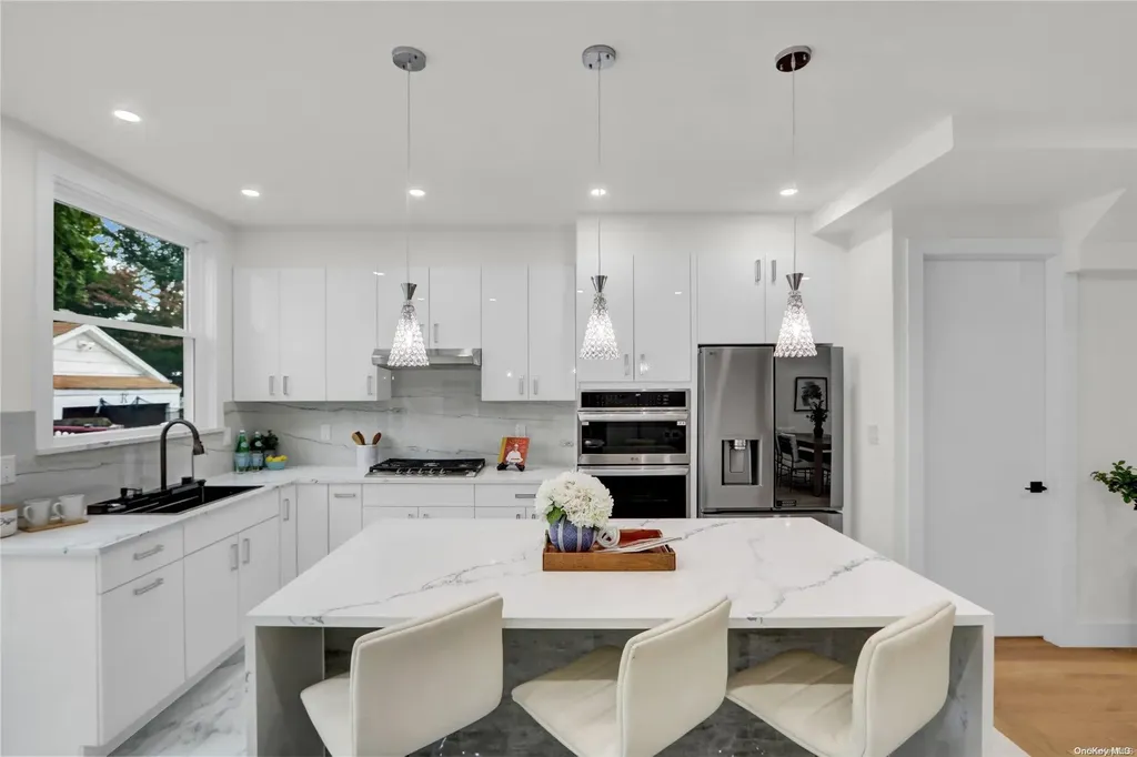 521 7th Avenue New Hyde Park NY 11040