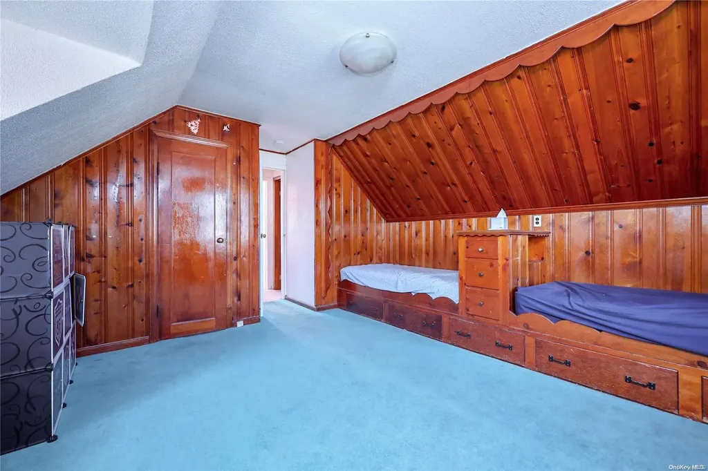 113 Strattford Road New Hyde Park NY 11040