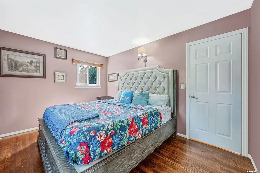 626 Mount Avenue West Babylon NY 11704