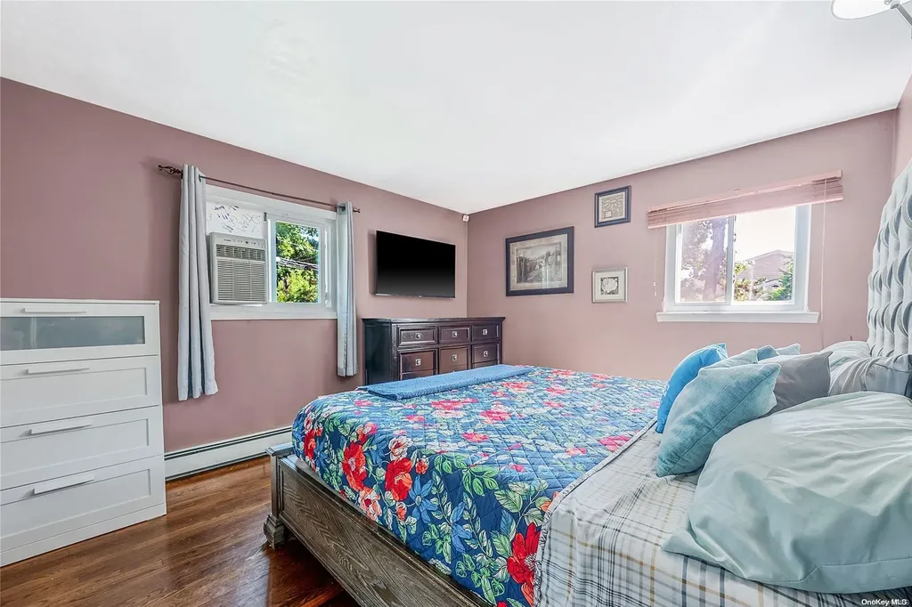 626 Mount Avenue West Babylon NY 11704