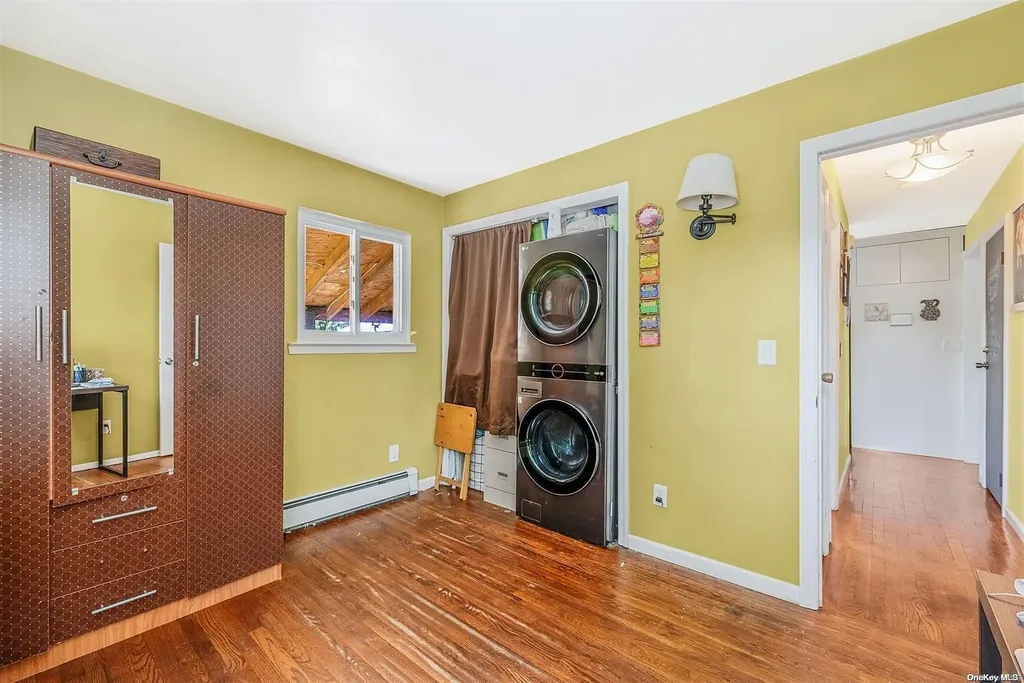 626 Mount Avenue West Babylon NY 11704