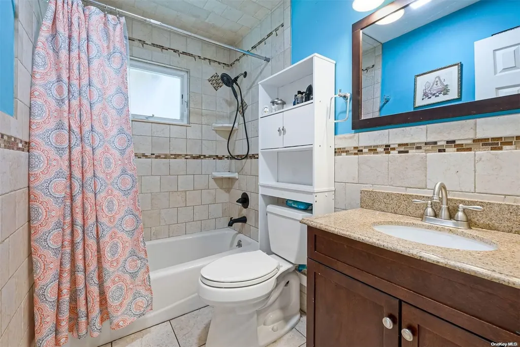 626 Mount Avenue West Babylon NY 11704