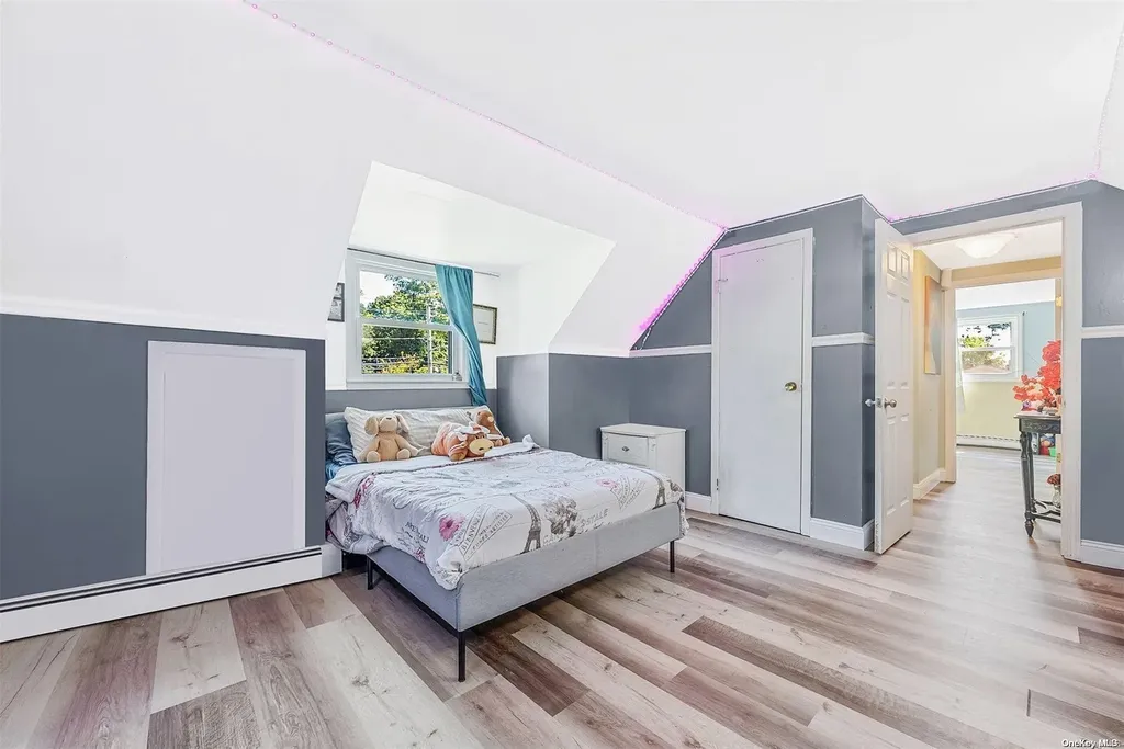 626 Mount Avenue West Babylon NY 11704