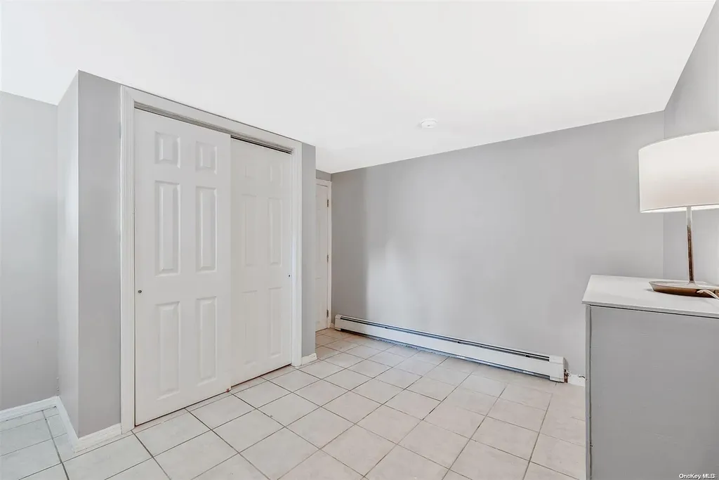 626 Mount Avenue West Babylon NY 11704