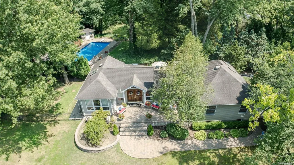 3 Longacre Drive Huntington NY 11743