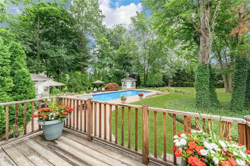 3 Longacre Drive Huntington NY 11743