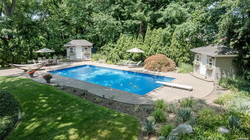 3 Longacre Drive Huntington NY 11743