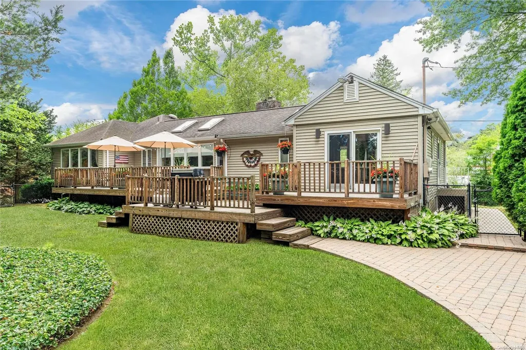 3 Longacre Drive Huntington NY 11743