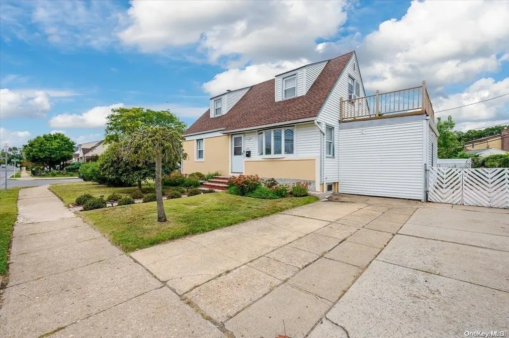 197 Hendrickson Avenue Valley Stream NY 11580