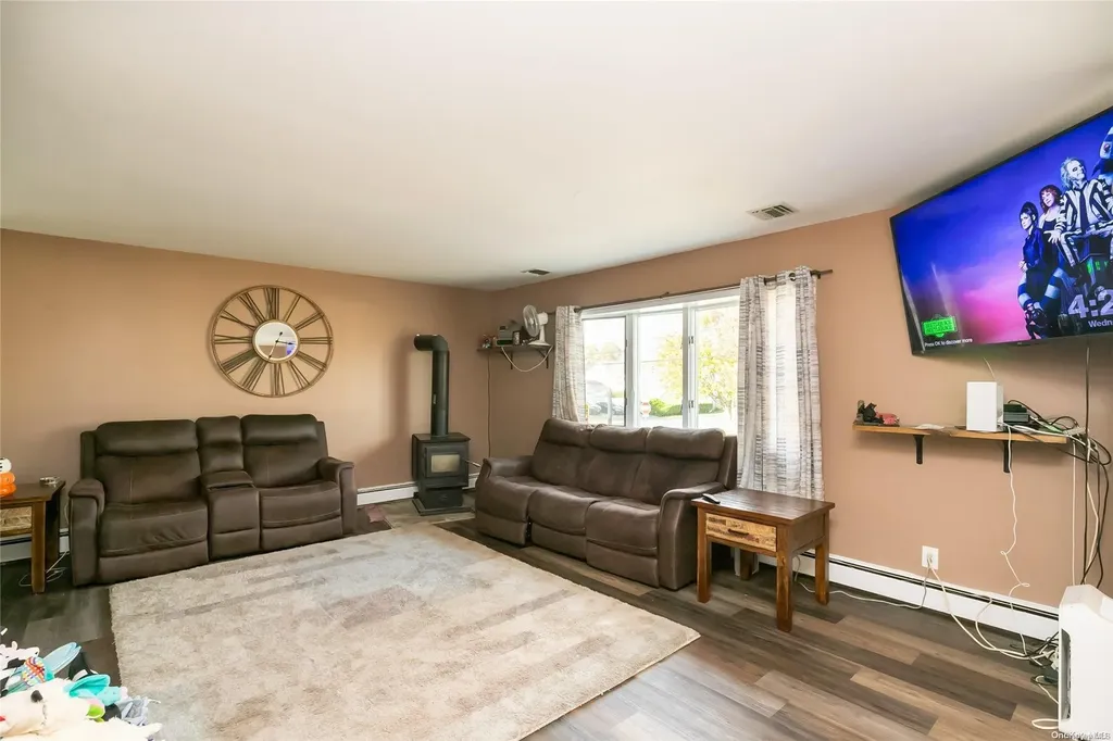 405 Lido Parkway Lindenhurst NY 11757